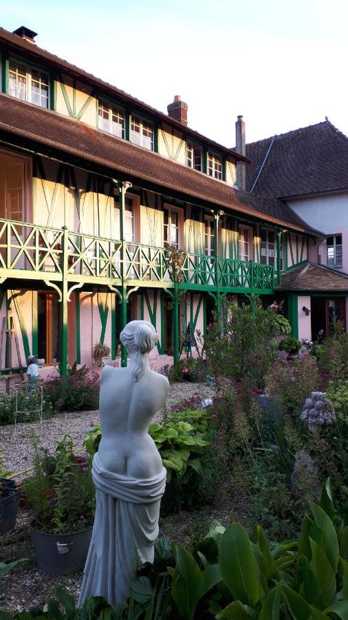 La Maison Rose Saint-Pierre-d'Autils Dış mekan fotoğraf